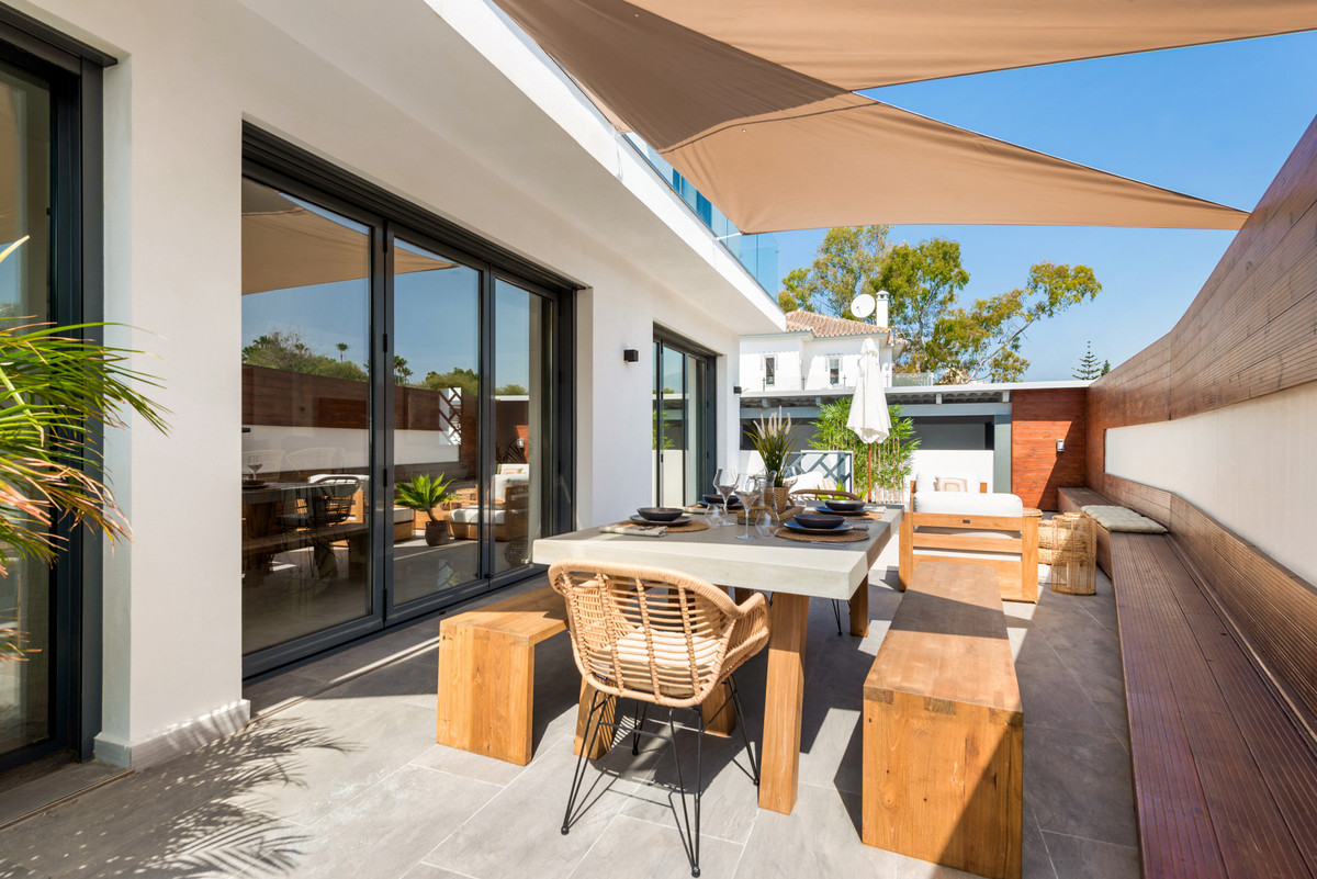 5 Bed Townhouse for sale in Puerto Banús Costa Del Sol, Málaga, Spain