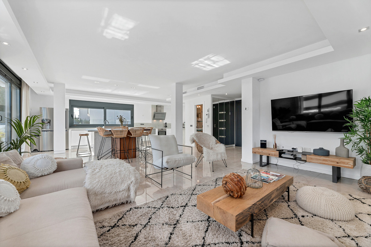 5 Bed Townhouse for sale in Puerto Banús Costa Del Sol, Málaga, Spain