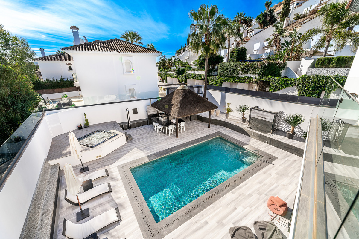 5 Bed Townhouse for sale in Puerto Banús Costa Del Sol, Málaga, Spain