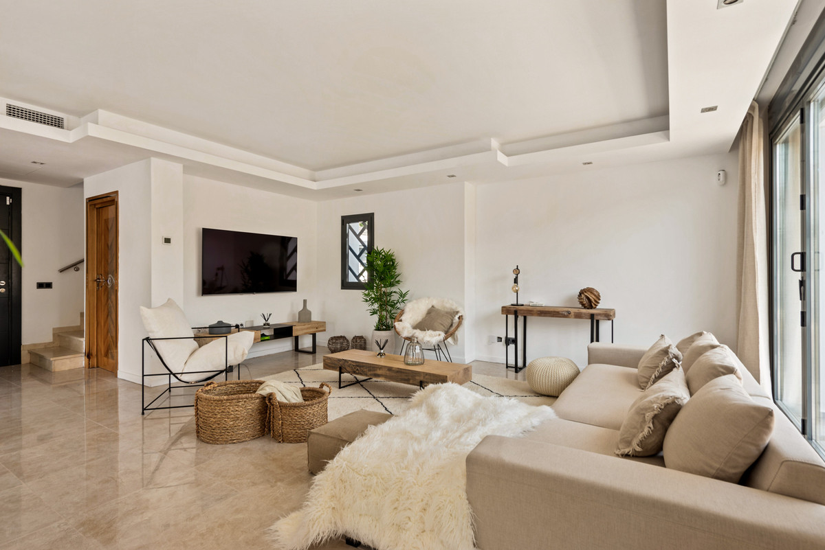 5 Bed Townhouse for sale in Puerto Banús Costa Del Sol, Málaga, Spain