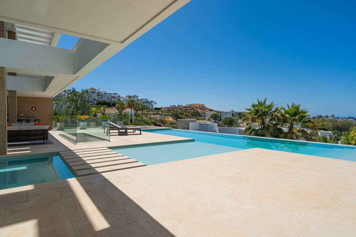 Se vende Villa - Chalet de 5 dormitorios en Costa Del Sol, Málaga, España