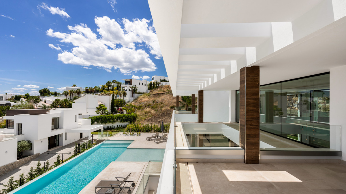 Se vende Villa - Chalet de 5 dormitorios en Costa Del Sol, Málaga, España