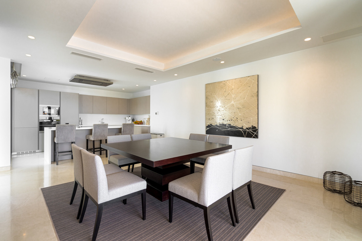 Se vende Villa - Chalet de 5 dormitorios en Costa Del Sol, Málaga, España