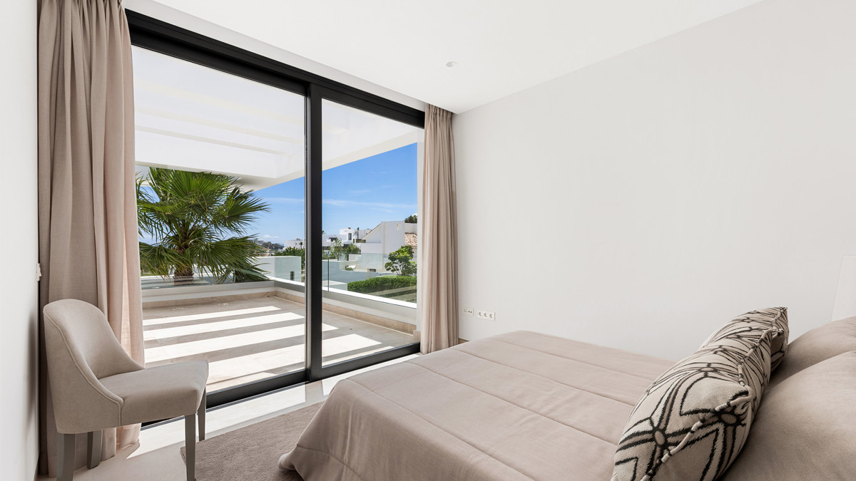 Se vende Villa - Chalet de 5 dormitorios en Costa Del Sol, Málaga, España