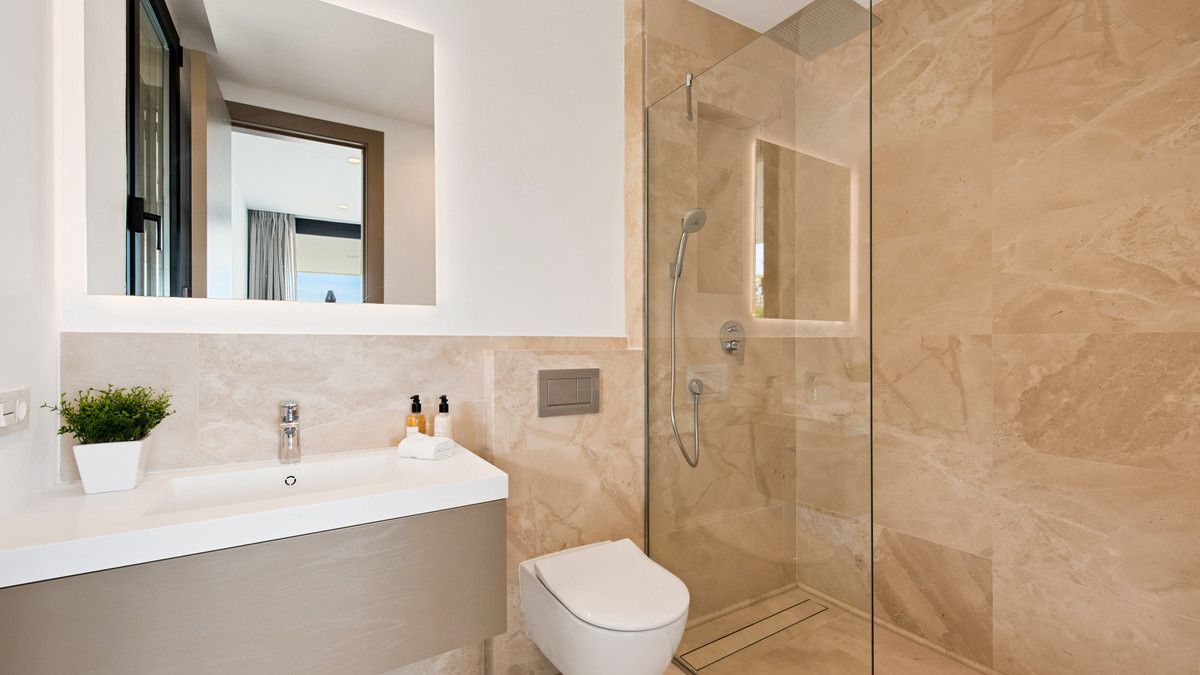 Se vende Villa - Chalet de 5 dormitorios en Costa Del Sol, Málaga, España
