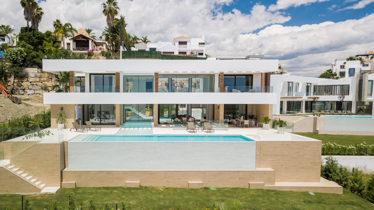 Se vende Villa - Chalet de 5 dormitorios en Costa Del Sol, Málaga, España