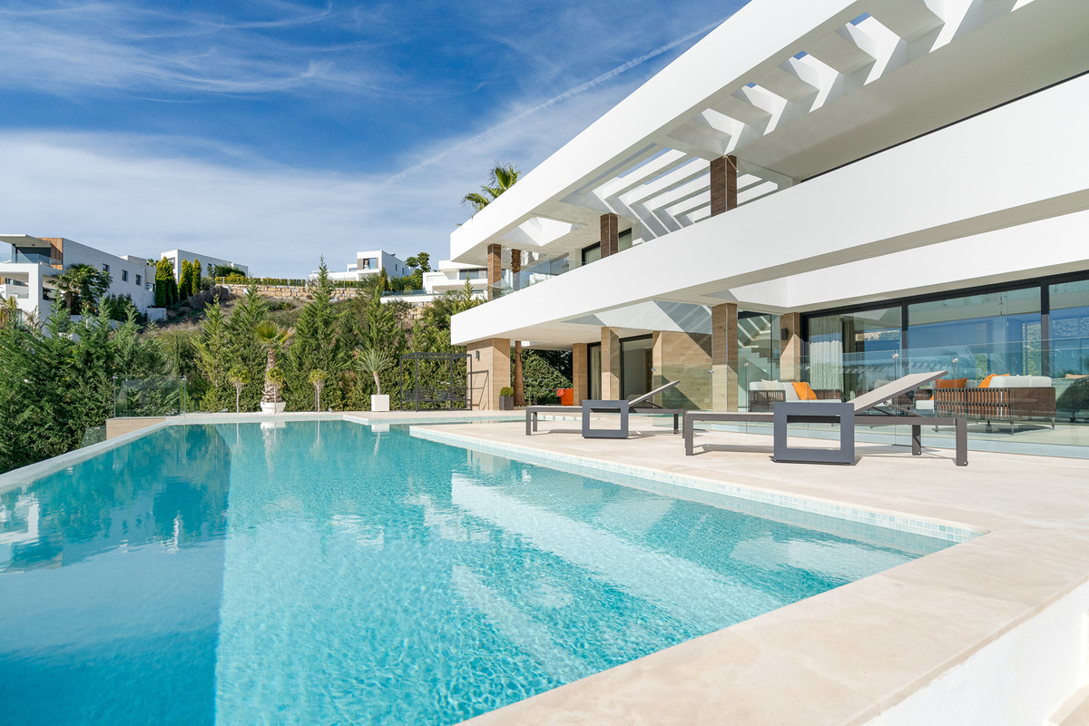 Se vende Villa - Chalet de 5 dormitorios en Costa Del Sol, Málaga, España