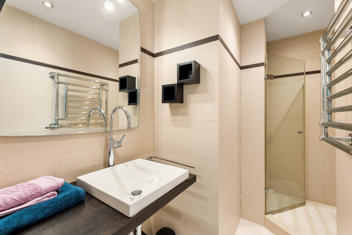 2 Bed Apartment for sale in Puerto Banús Costa Del Sol, Málaga, Spain