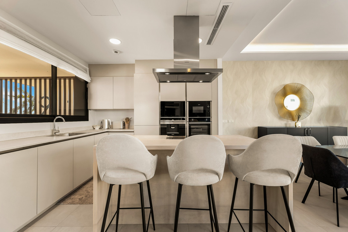 5 Bed Townhouse for sale in Río Real Costa Del Sol, Málaga, Spain