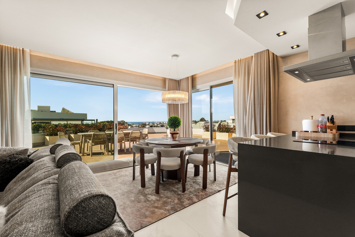 3 Bed Apartment for sale in San Pedro De Alcántara Costa Del Sol, Málaga, Spain
