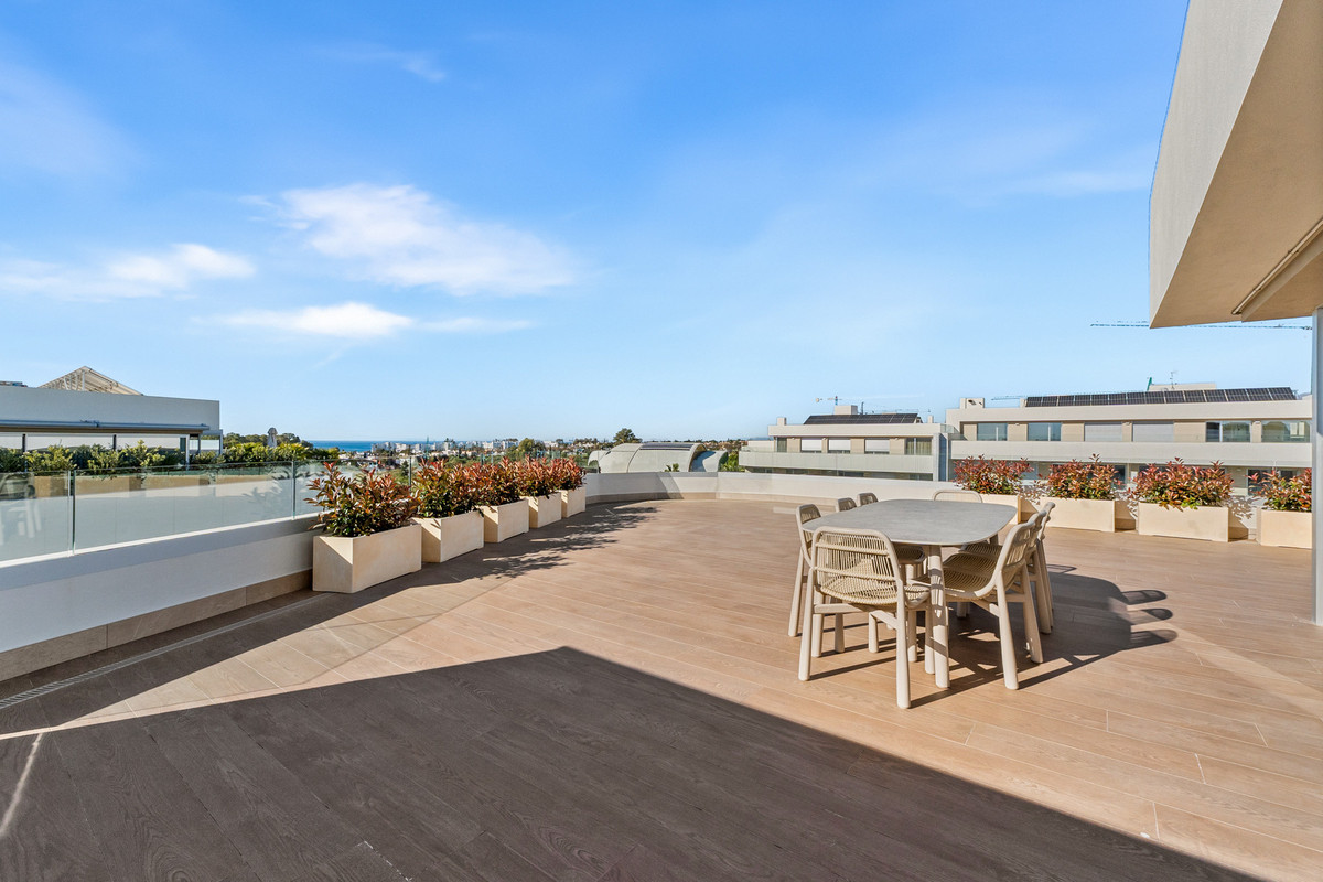 3 Bed Apartment for sale in San Pedro De Alcántara Costa Del Sol, Málaga, Spain