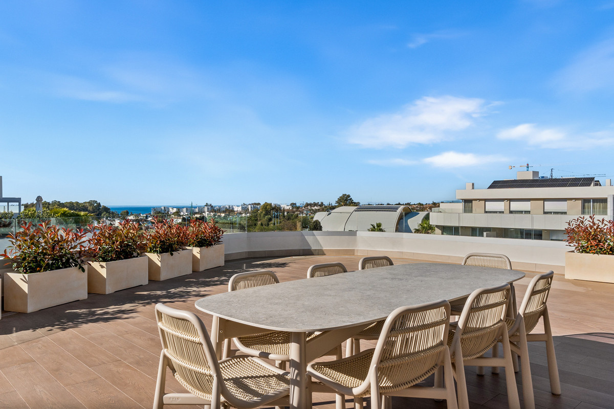 3 Bed Apartment for sale in San Pedro De Alcántara Costa Del Sol, Málaga, Spain
