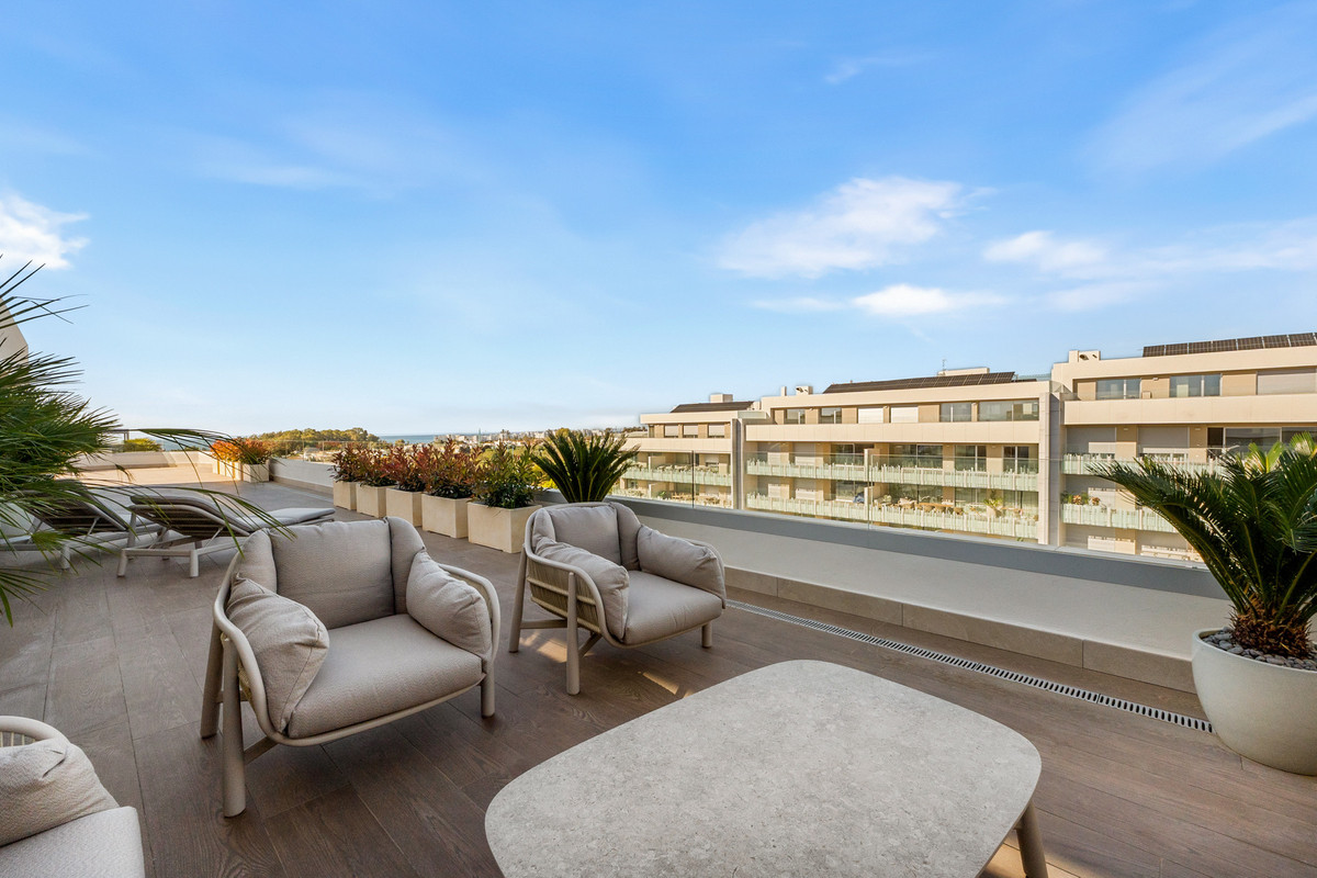 3 Bed Apartment for sale in San Pedro De Alcántara Costa Del Sol, Málaga, Spain