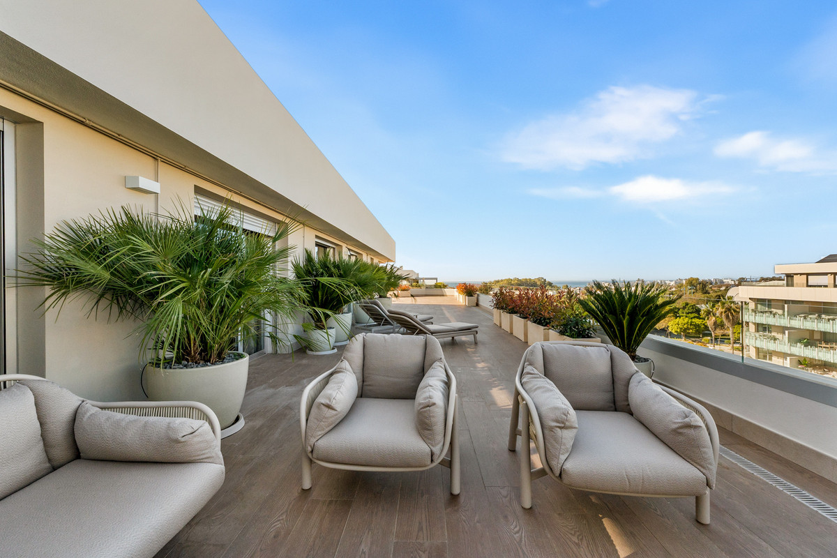 3 Bed Apartment for sale in San Pedro De Alcántara Costa Del Sol, Málaga, Spain