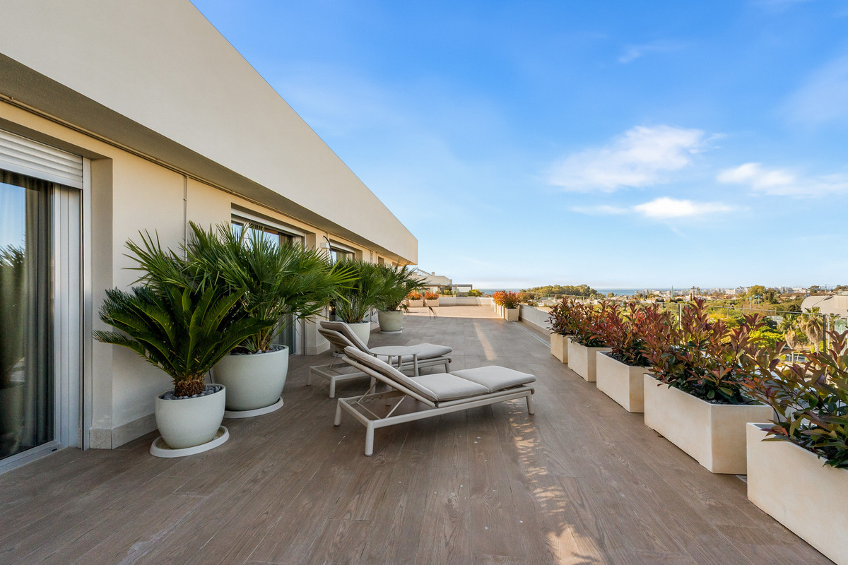 3 Bed Apartment for sale in San Pedro De Alcántara Costa Del Sol, Málaga, Spain