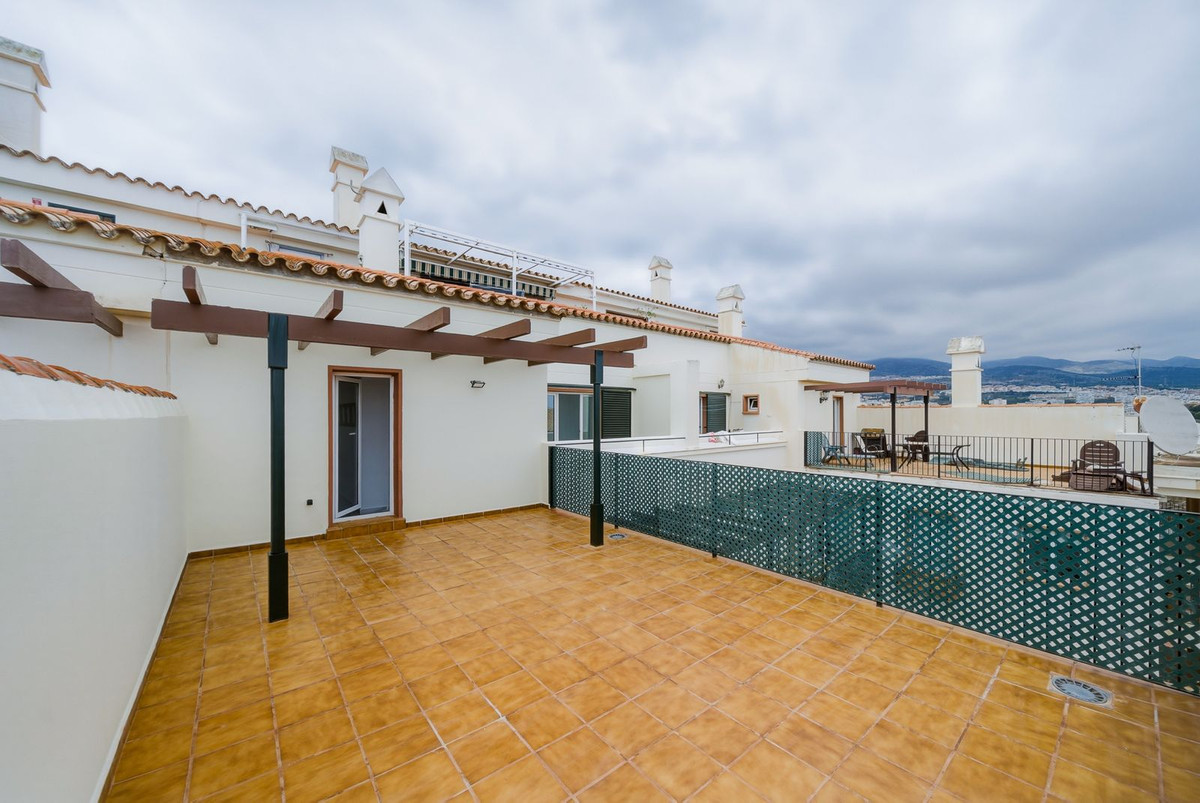 3 Bed Apartment for sale in Benalmadena Costa Costa Del Sol, Málaga, Spain