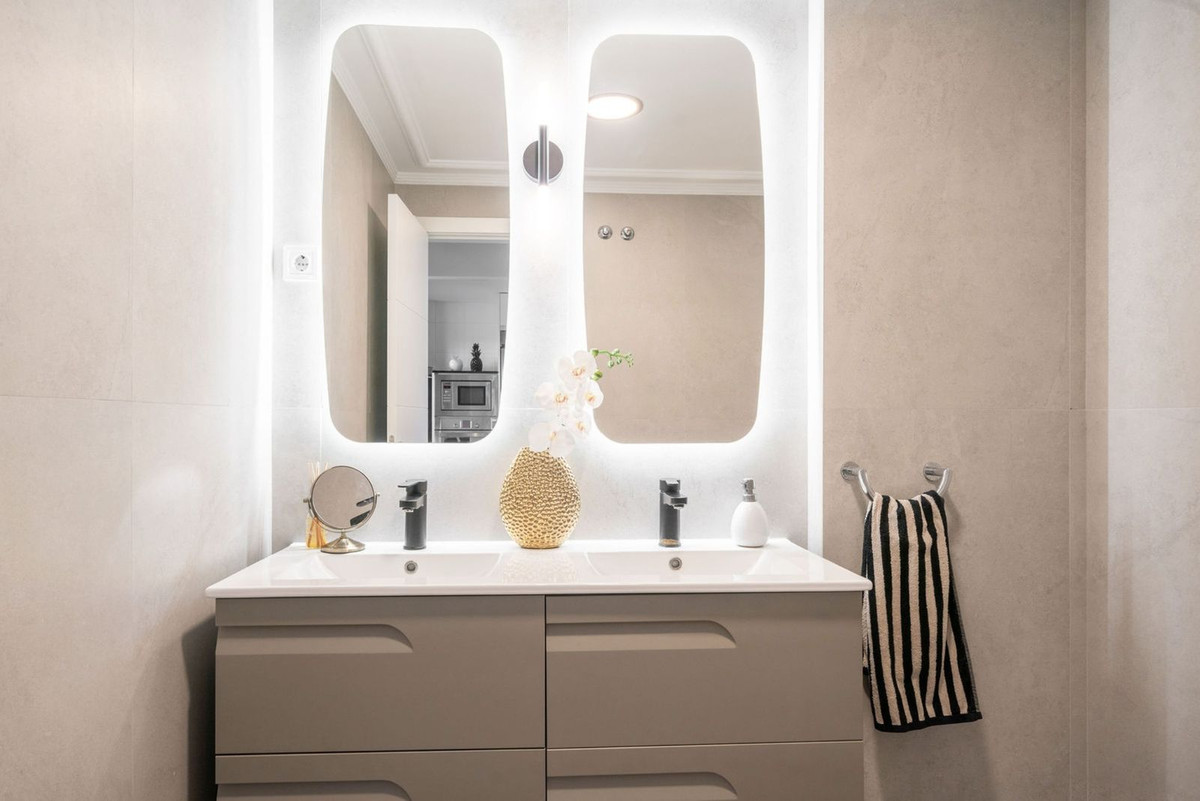 3 Bed Apartment for sale in Benalmadena Costa Costa Del Sol, Málaga, Spain