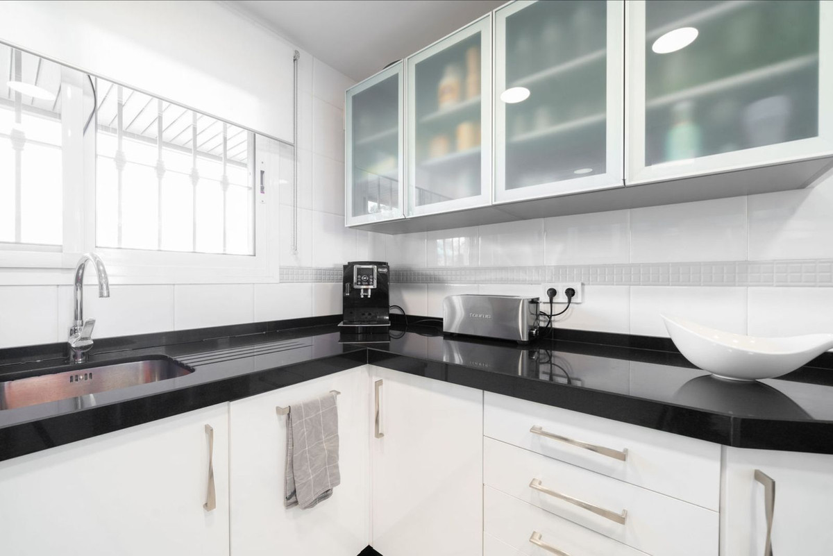 3 Bed Apartment for sale in Benalmadena Costa Costa Del Sol, Málaga, Spain