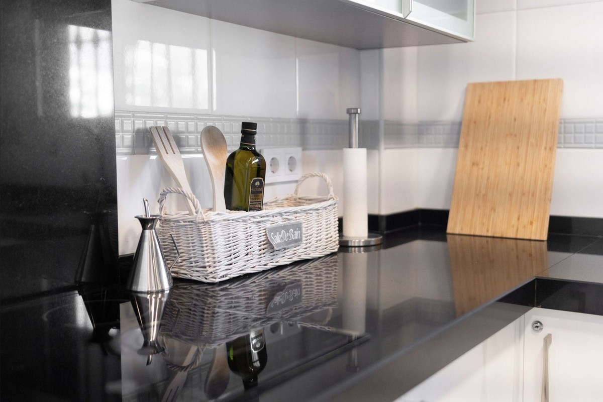 3 Bed Apartment for sale in Benalmadena Costa Costa Del Sol, Málaga, Spain