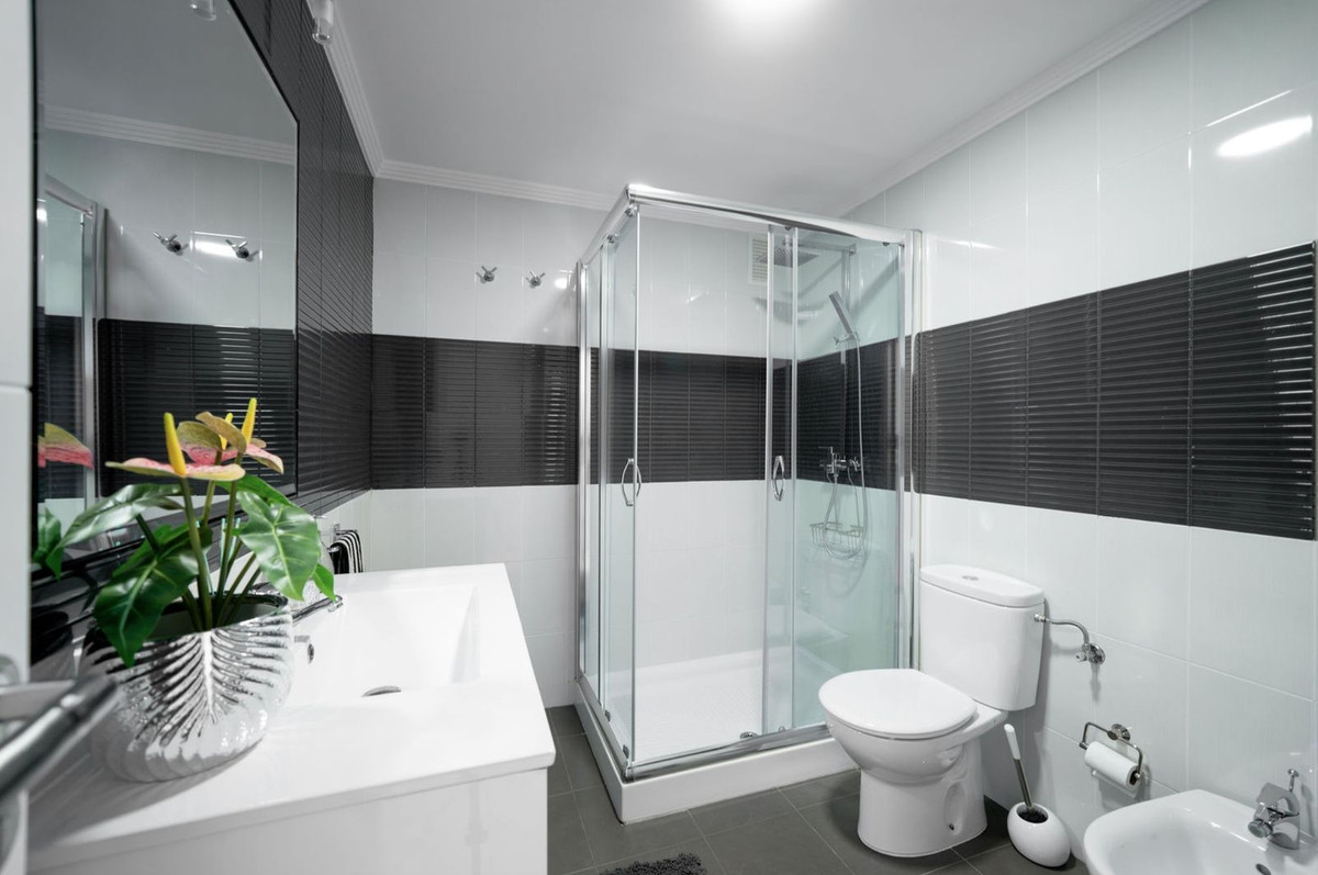 3 Bed Apartment for sale in Benalmadena Costa Costa Del Sol, Málaga, Spain