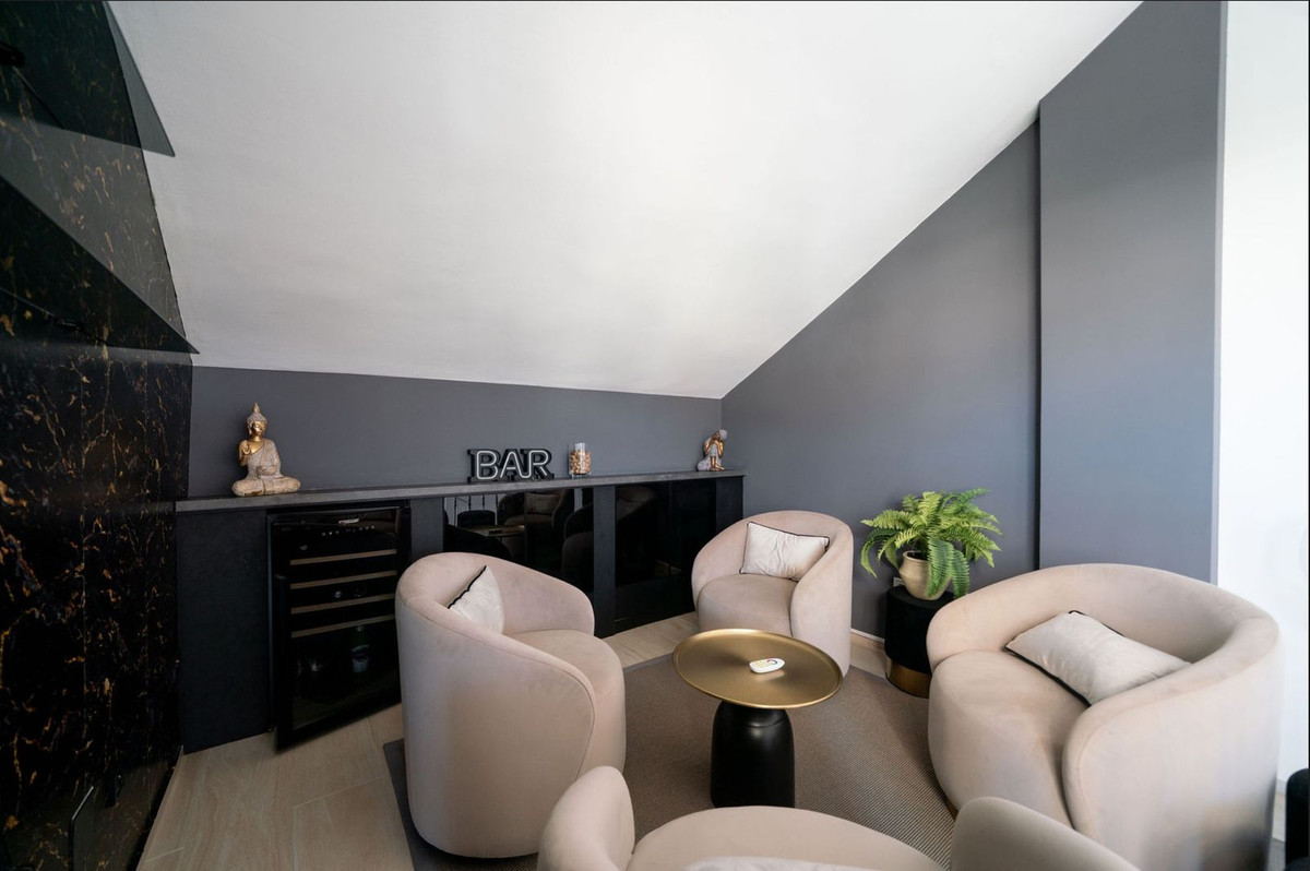 3 Bed Apartment for sale in Benalmadena Costa Costa Del Sol, Málaga, Spain