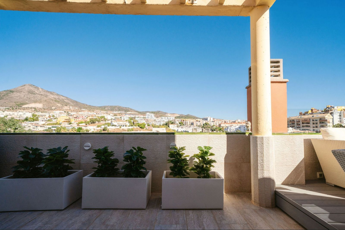 3 Bed Apartment for sale in Benalmadena Costa Costa Del Sol, Málaga, Spain