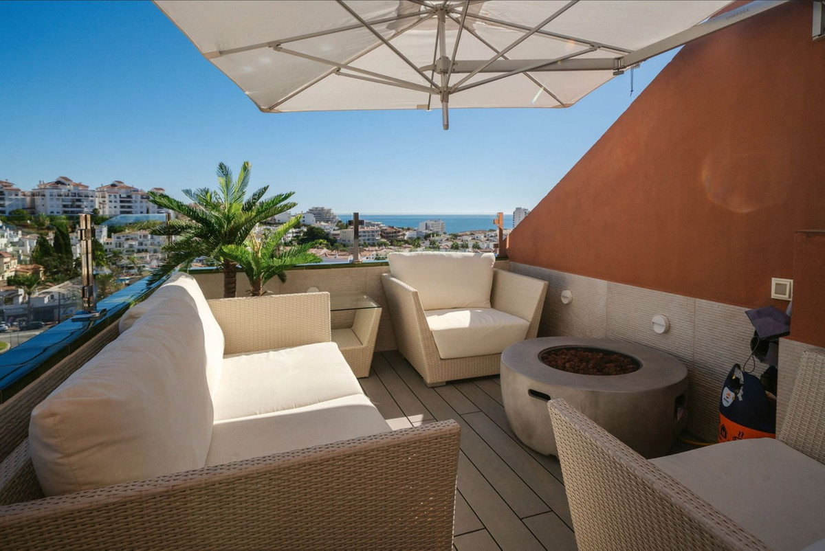 3 Bed Apartment for sale in Benalmadena Costa Costa Del Sol, Málaga, Spain