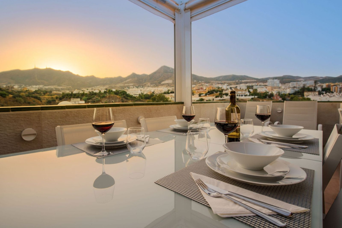 3 Bed Apartment for sale in Benalmadena Costa Costa Del Sol, Málaga, Spain