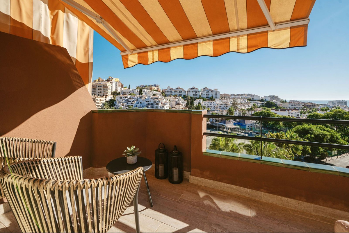 3 Bed Apartment for sale in Benalmadena Costa Costa Del Sol, Málaga, Spain