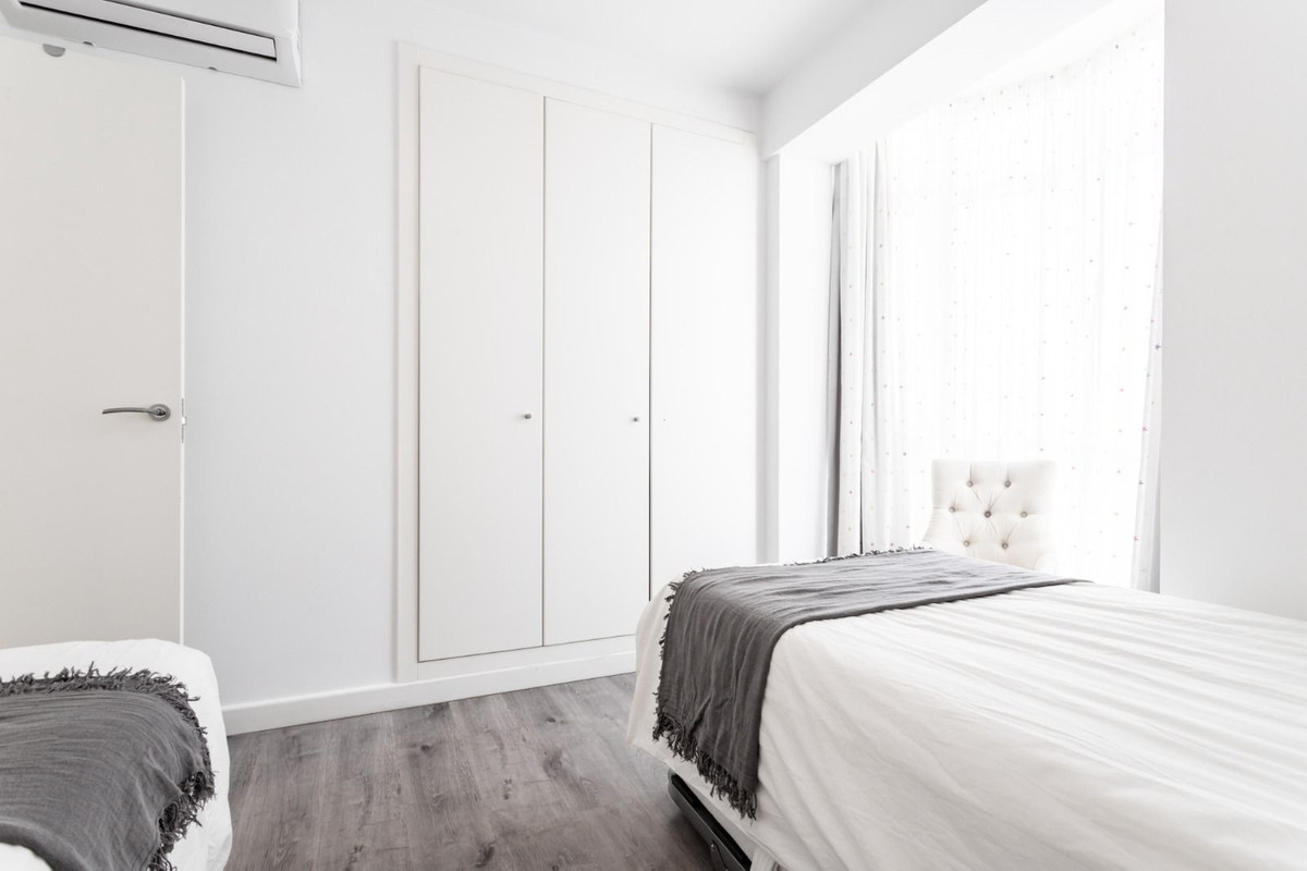 2 Bed Apartment for sale in Fuengirola Costa Del Sol, Málaga, Spain