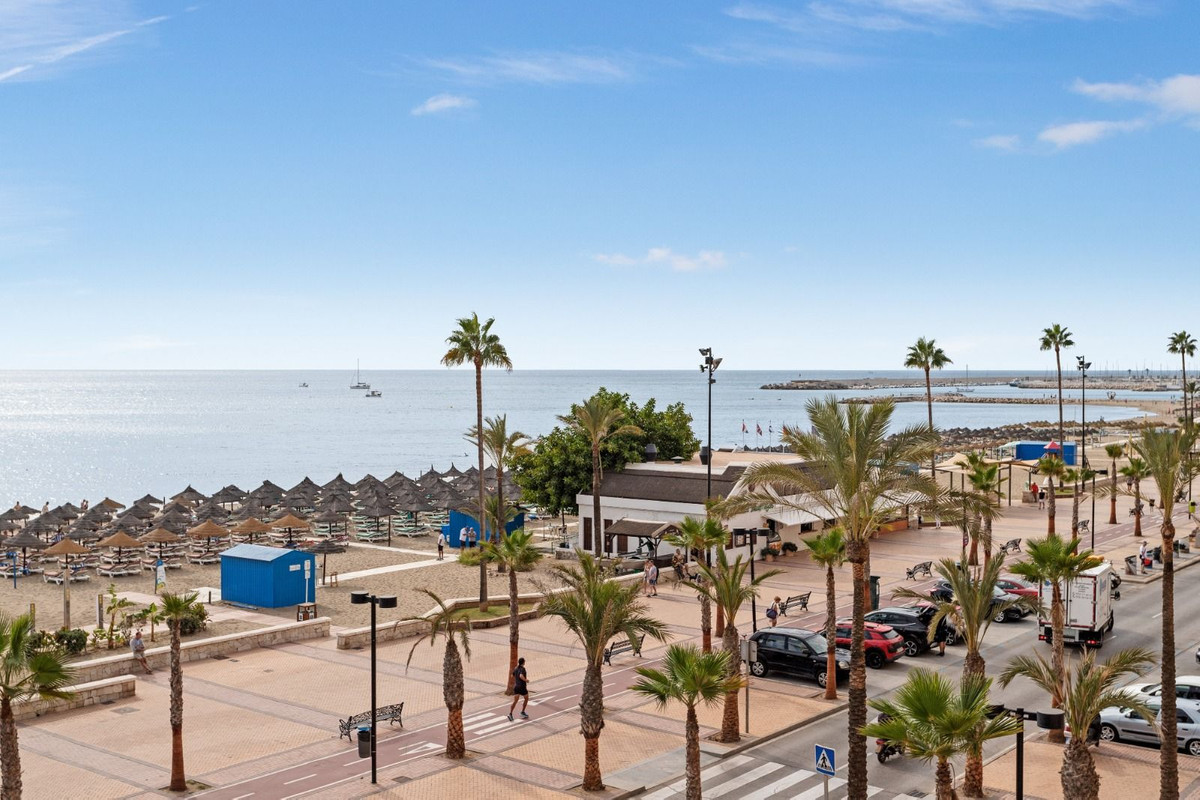 2 Bed Apartment for sale in Fuengirola Costa Del Sol, Málaga, Spain