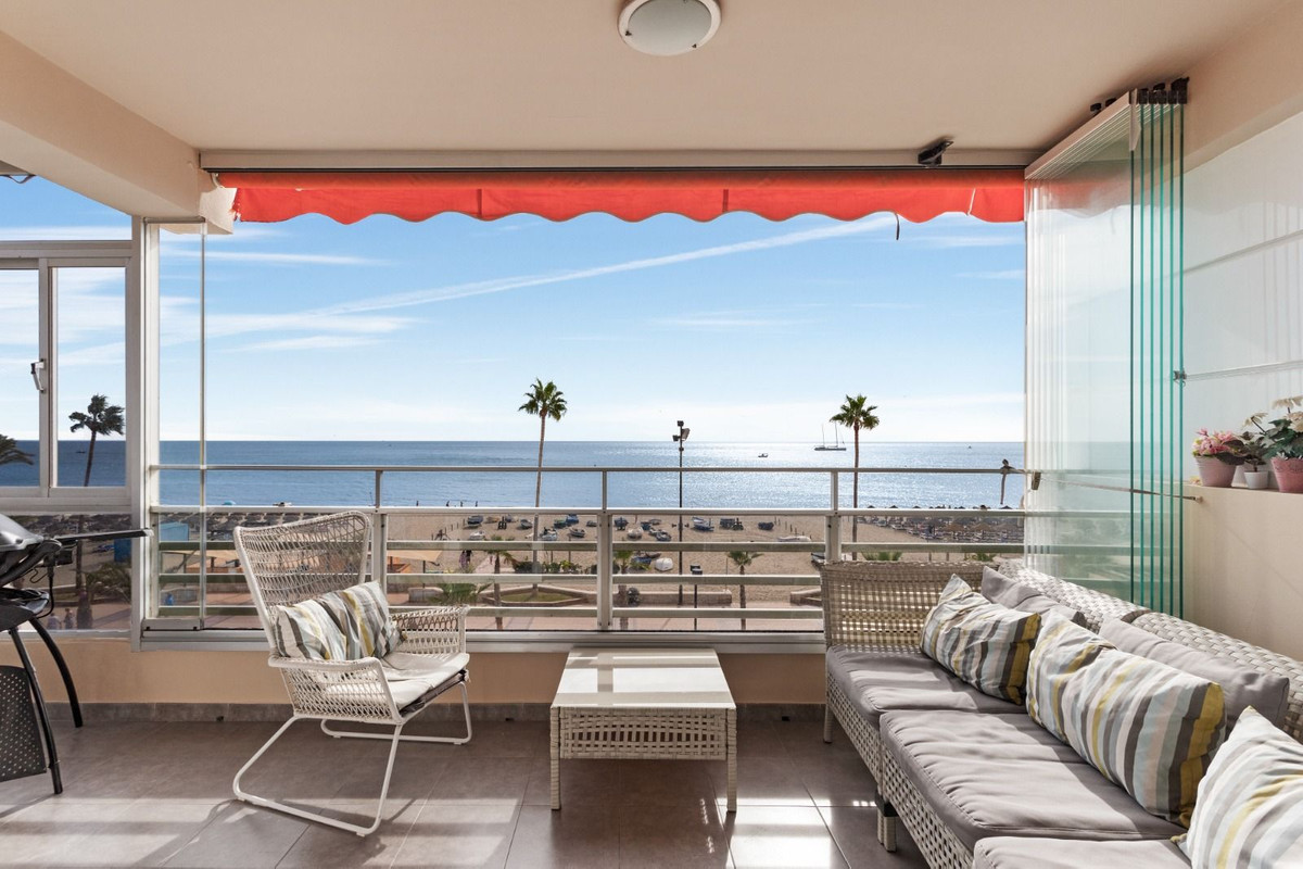 2 Bed Apartment for sale in Fuengirola Costa Del Sol, Málaga, Spain