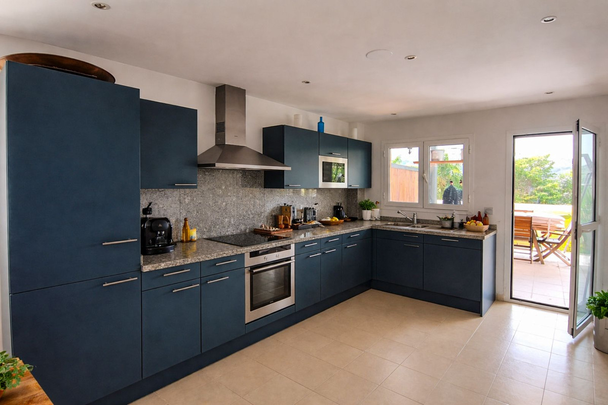 3 Bed Apartment for sale in San Roque Club Costa Del Sol, Cádiz, Spain