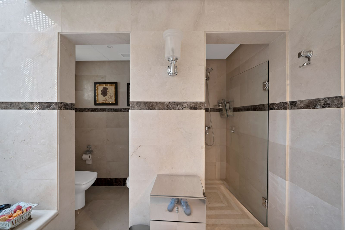 2 Bed Apartment for sale in Marbella Costa Del Sol, Málaga, Spain