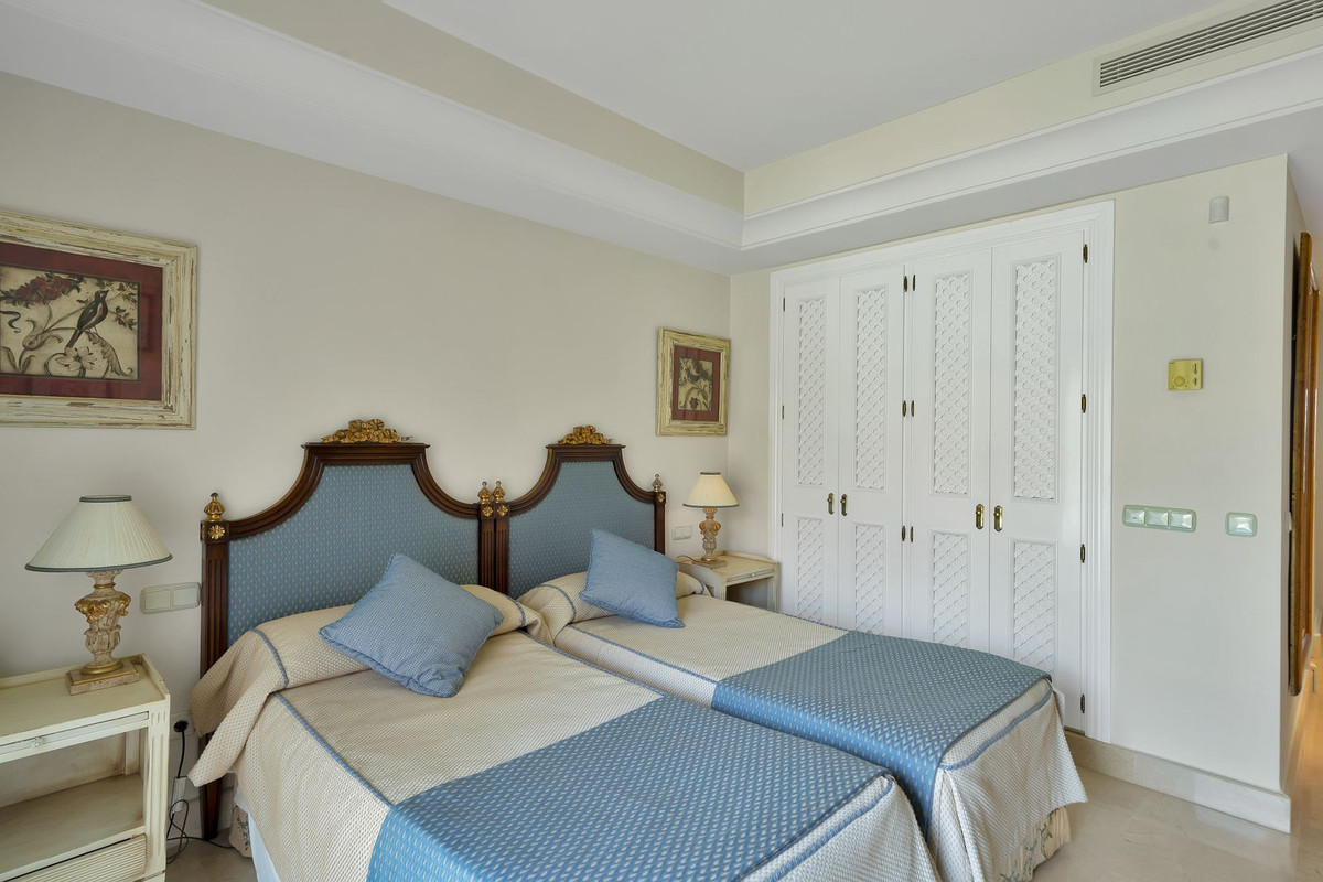 2 Bed Apartment for sale in Marbella Costa Del Sol, Málaga, Spain