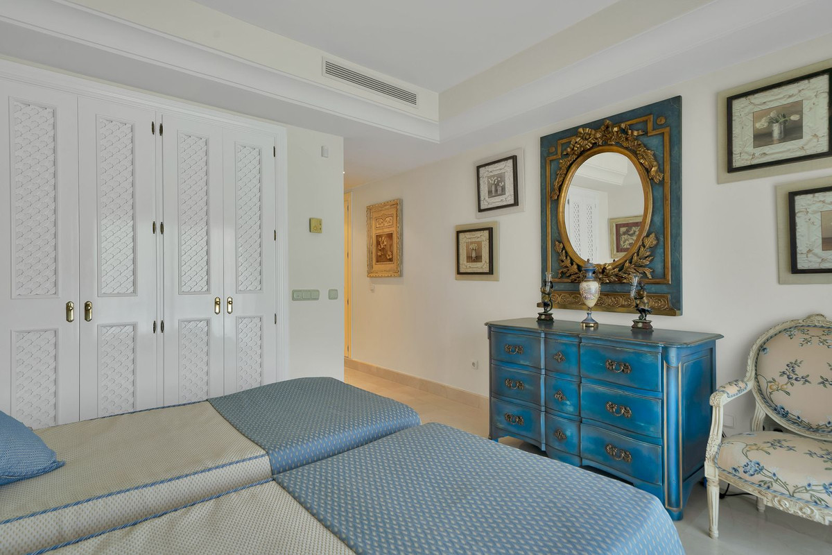 2 Bed Apartment for sale in Marbella Costa Del Sol, Málaga, Spain