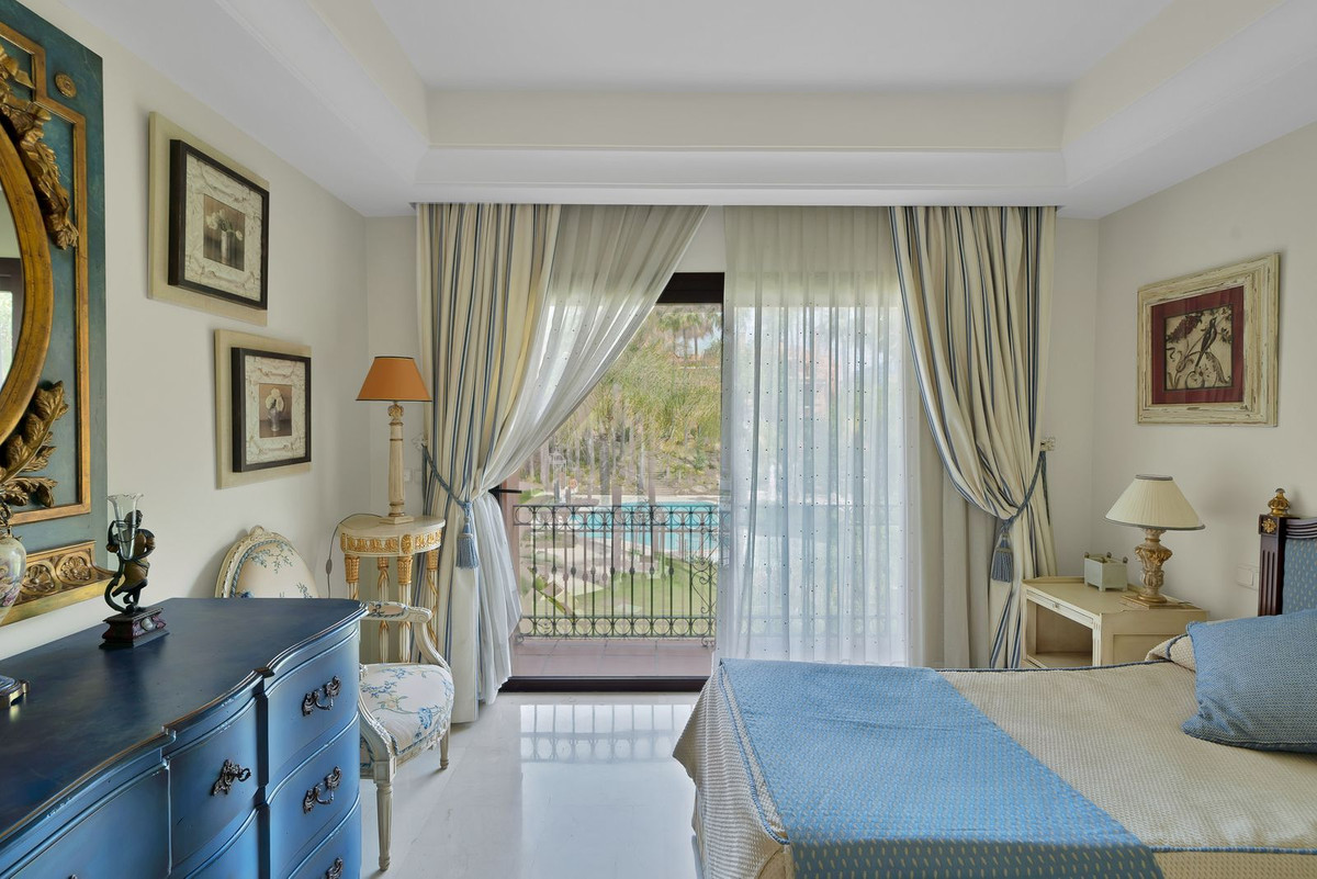 2 Bed Apartment for sale in Marbella Costa Del Sol, Málaga, Spain
