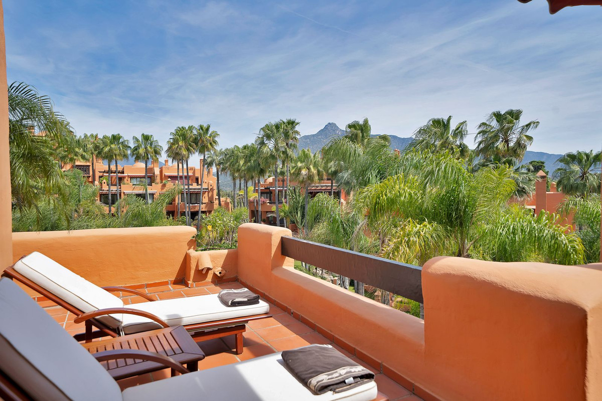 2 Bed Apartment for sale in Marbella Costa Del Sol, Málaga, Spain