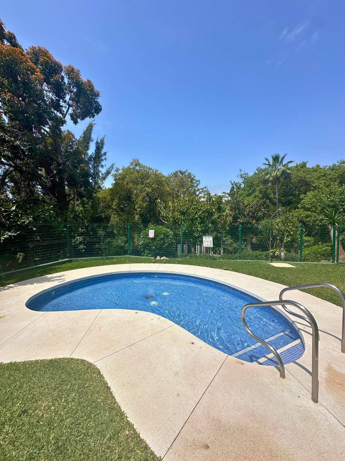 Se vende Apartamento en Planta Última de 2 dormitorios en Costa Del Sol, Málaga, España