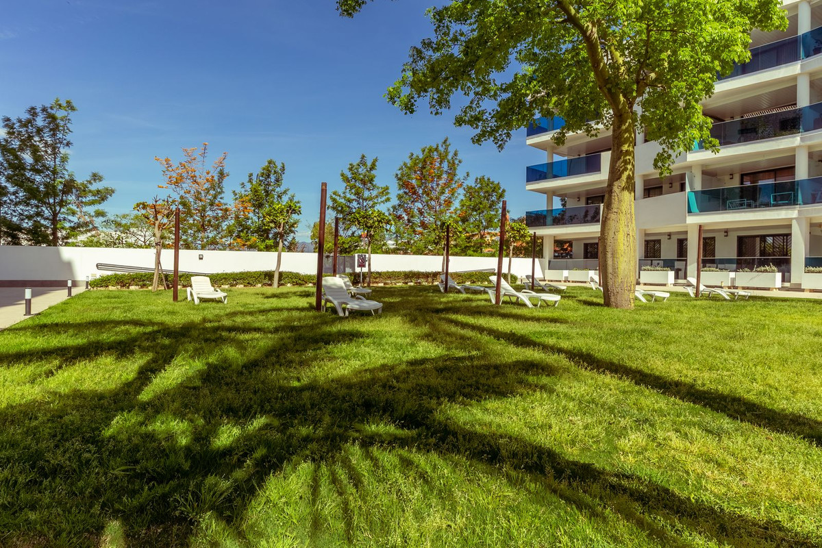 Se vende Apartamento Planta Media de 2 dormitorios en Costa Del Sol, Málaga, España