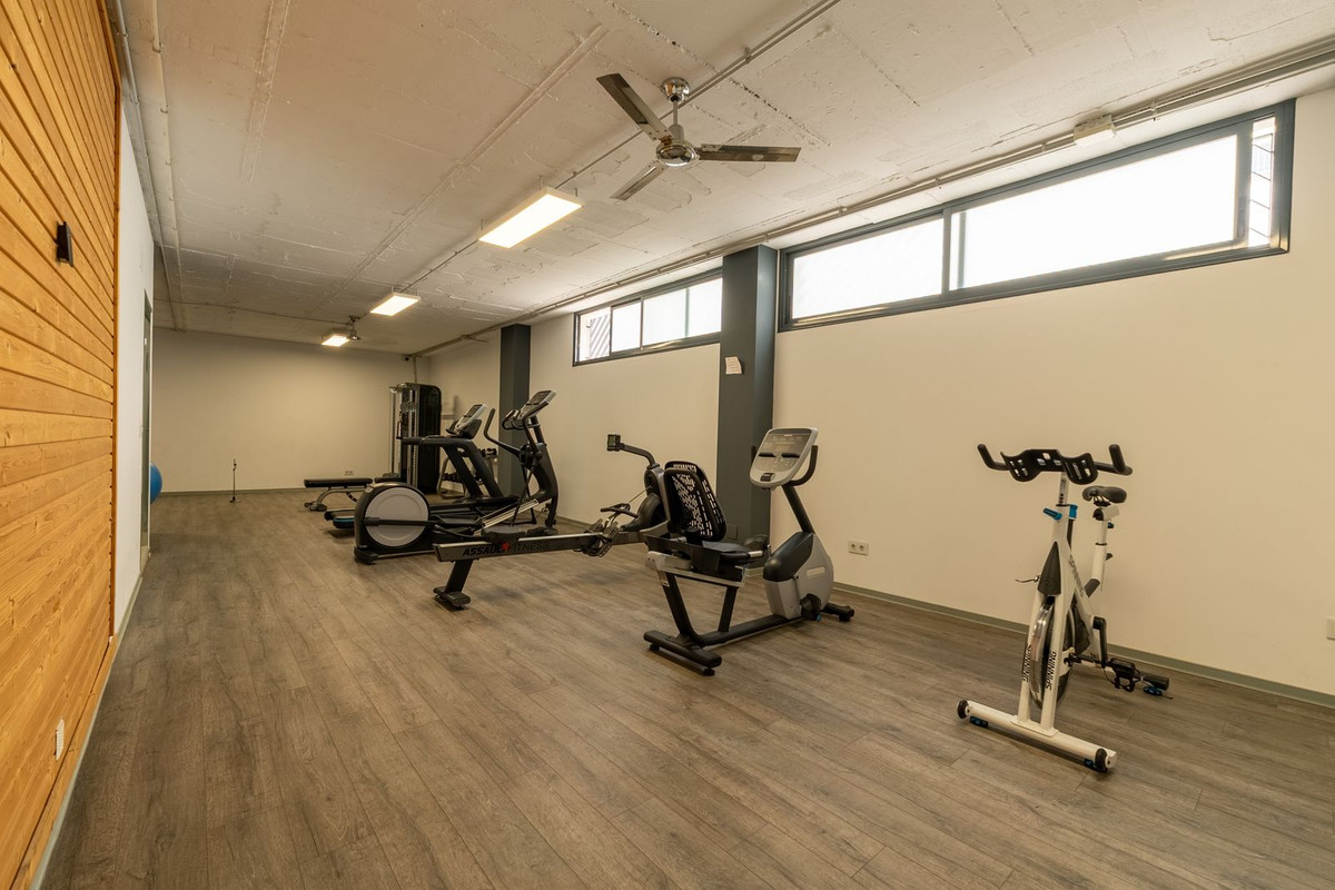 Se vende Apartamento Planta Media de 2 dormitorios en Costa Del Sol, Málaga, España
