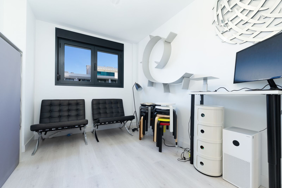 Se vende Apartamento Planta Media de 2 dormitorios en Costa Del Sol, Málaga, España