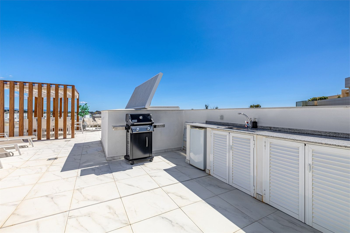 2 Bed Apartment for sale in Bel Air Costa Del Sol, Málaga, Spain