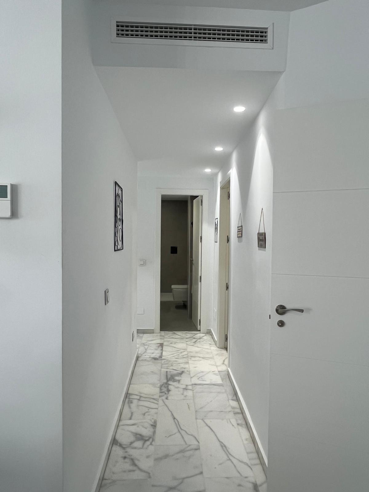 Se vende Apartamento Planta Media de 3 dormitorios en Costa Del Sol, Málaga, España
