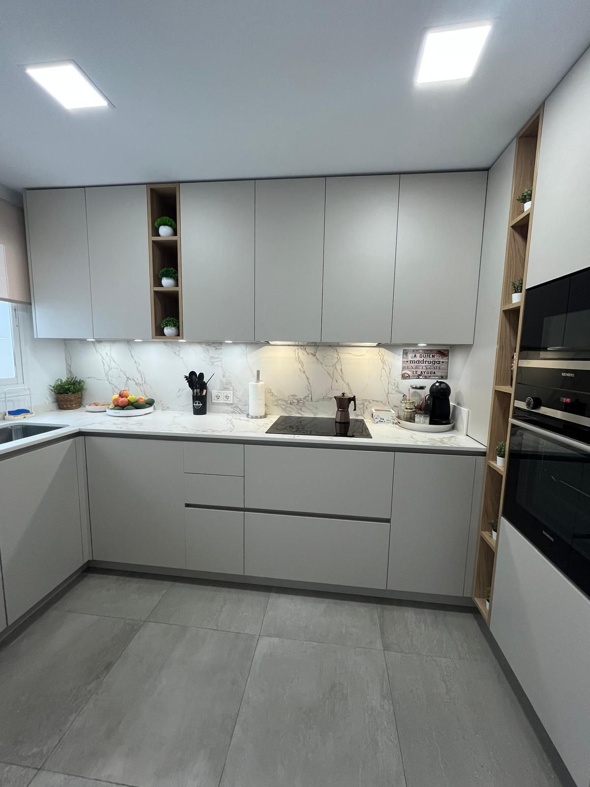 Se vende Apartamento Planta Media de 3 dormitorios en Costa Del Sol, Málaga, España