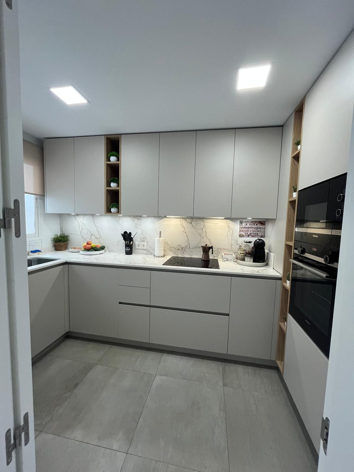 Se vende Apartamento Planta Media de 3 dormitorios en Costa Del Sol, Málaga, España