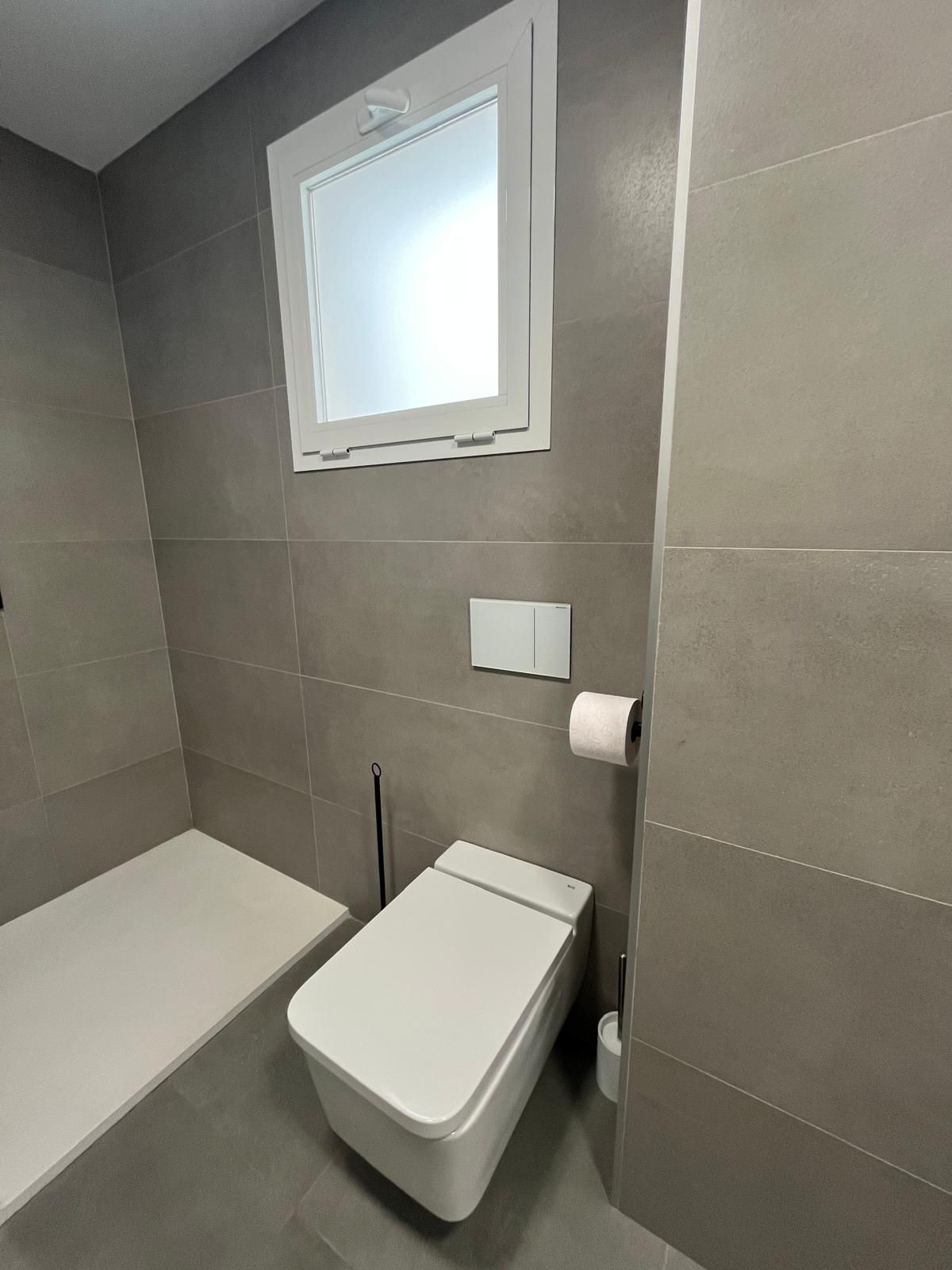 Se vende Apartamento Planta Media de 3 dormitorios en Costa Del Sol, Málaga, España