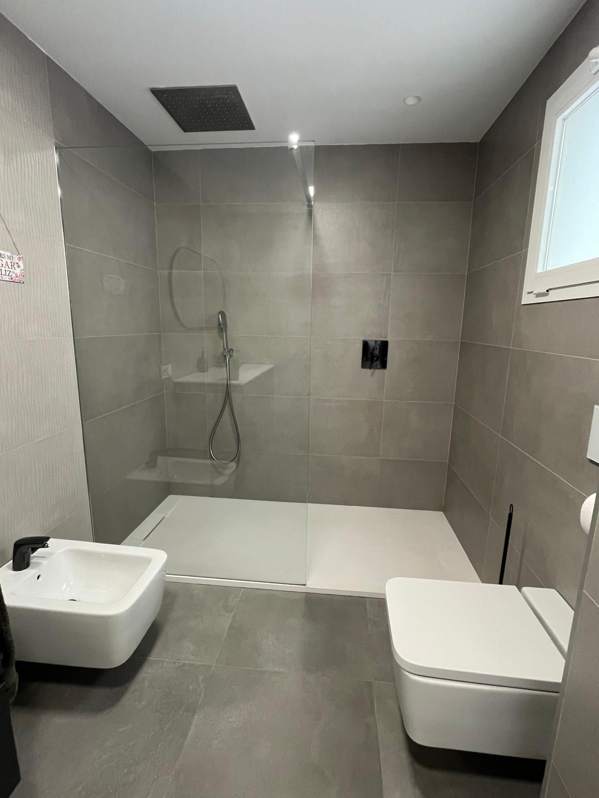 Se vende Apartamento Planta Media de 3 dormitorios en Costa Del Sol, Málaga, España
