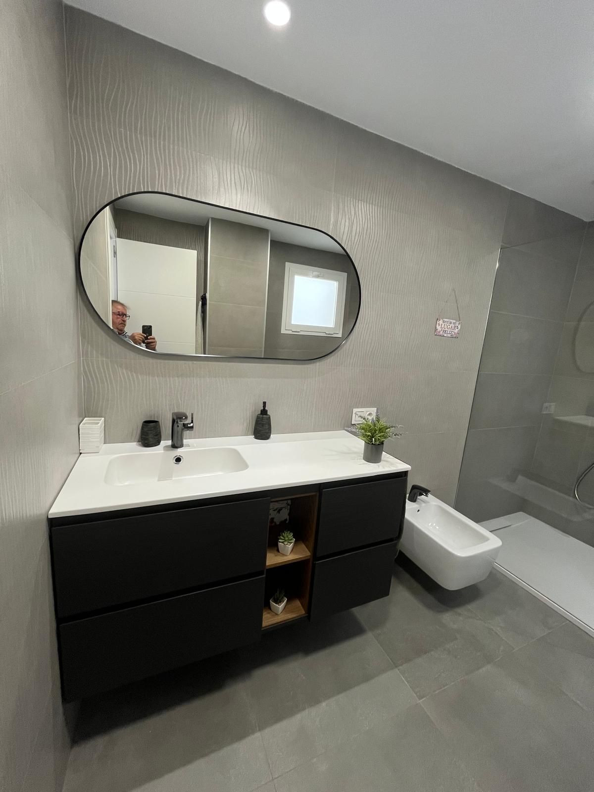 Se vende Apartamento Planta Media de 3 dormitorios en Costa Del Sol, Málaga, España