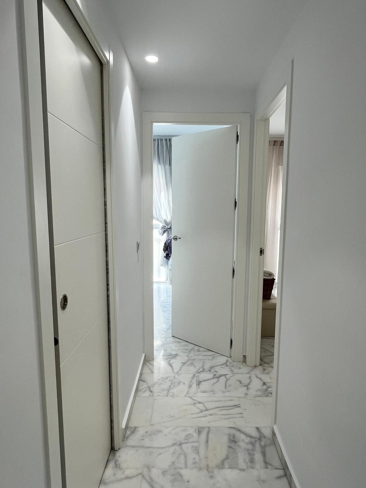 Se vende Apartamento Planta Media de 3 dormitorios en Costa Del Sol, Málaga, España